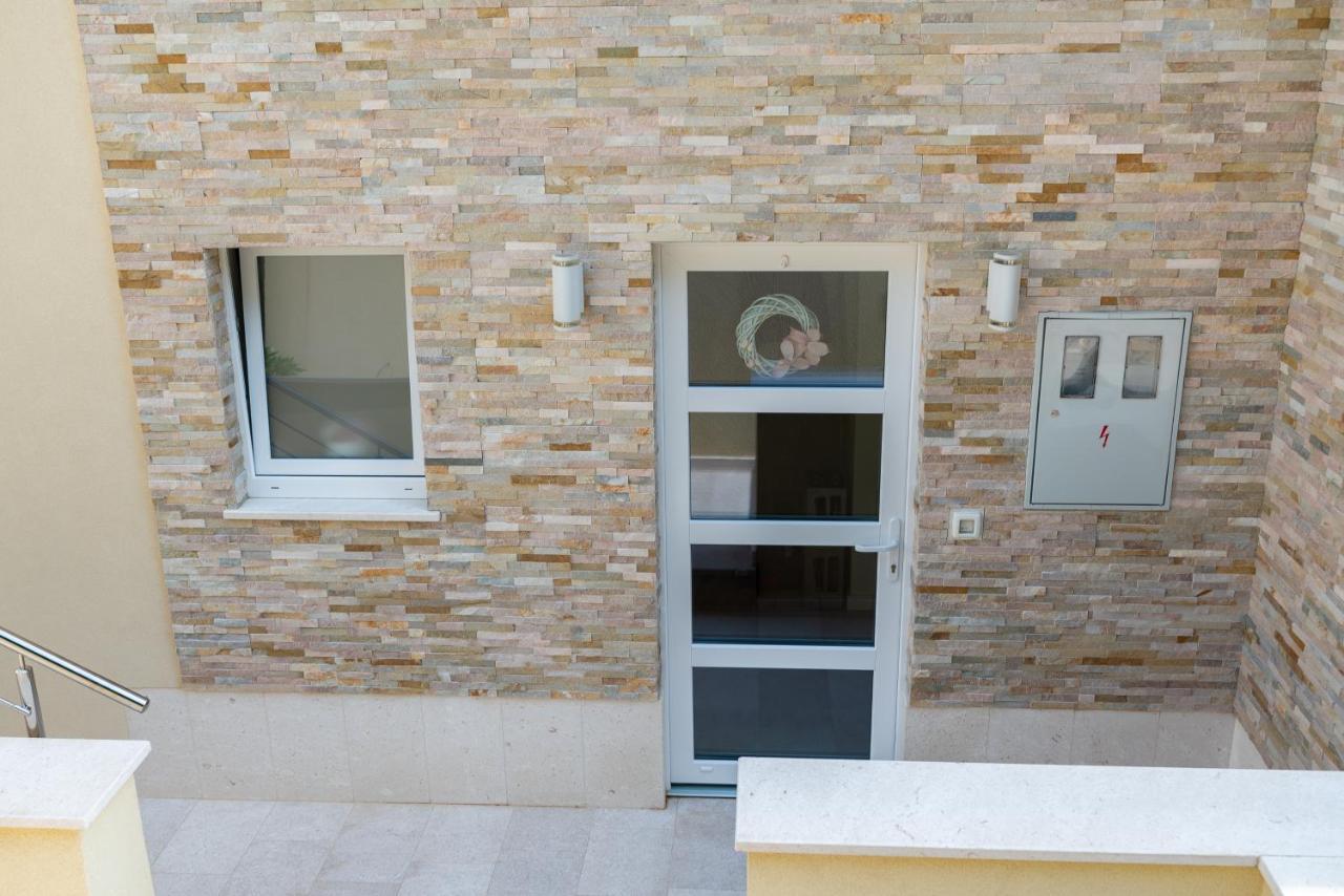 Amore Apatmani Celina Exterior foto